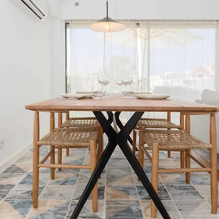 Liiiving In - The Prestige K Apartman Porto